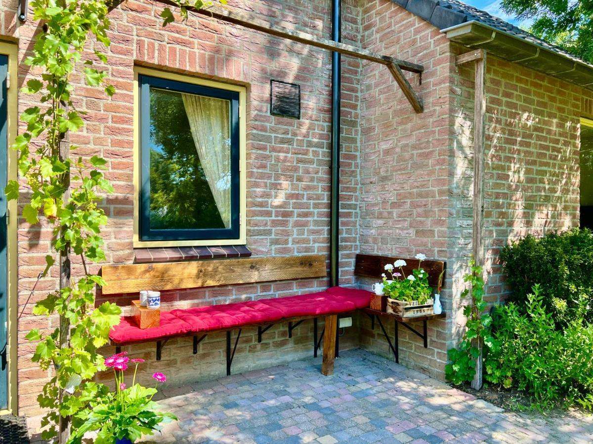 Supergezellig Vakantiehuis Met Hele Grote Tuin Bij Nijmegen Ewijk Екстериор снимка